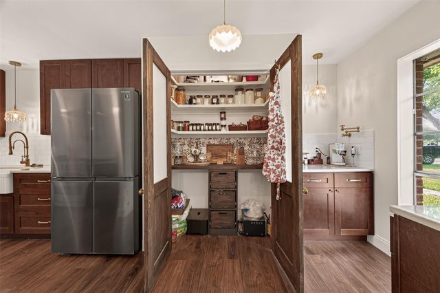 11029 Fm-1764, Santa Fe, TX 77510