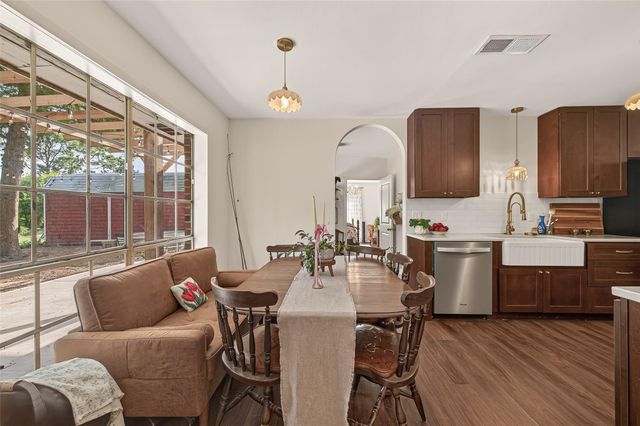 11029 Fm-1764, Santa Fe, TX 77510