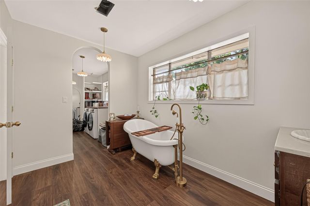 11029 Fm-1764, Santa Fe, TX 77510