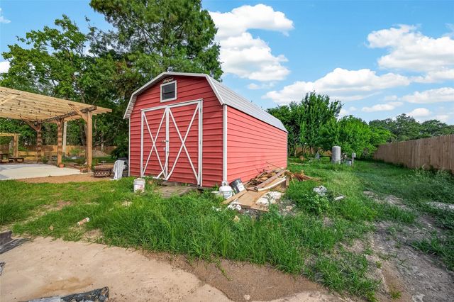 11029 Fm-1764, Santa Fe, TX 77510
