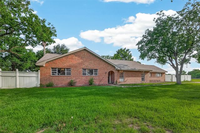 11029 Fm-1764, Santa Fe, TX 77510