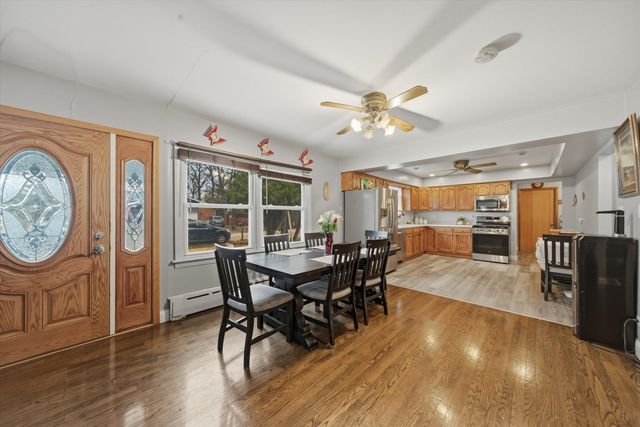 810 N Cherry Street, Addison, IL 60101