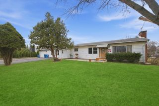 810 N Cherry Street, Addison, IL 60101