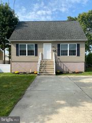 808 5TH AVE, Croydon, PA 19021