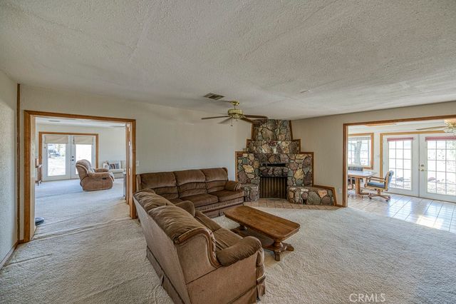 30668 3/4 Tick Canyon, Canyon Country, CA 91387