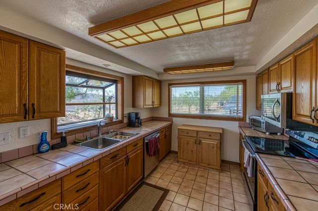30668 3/4 Tick Canyon, Canyon Country, CA 91387