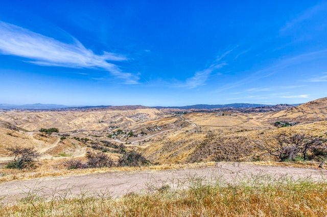 30668 3/4 Tick Canyon, Canyon Country, CA 91387