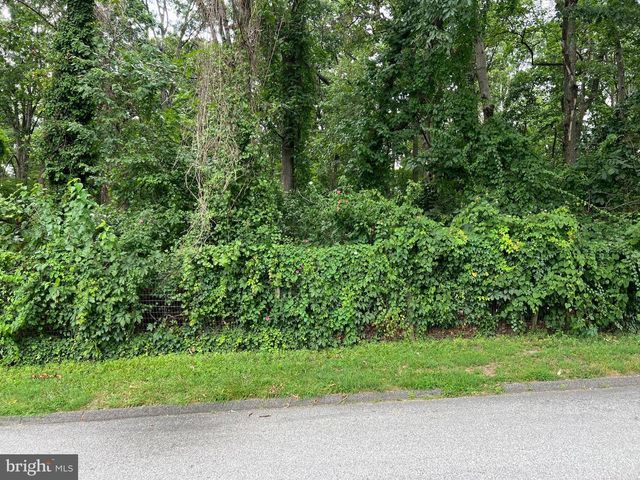 94 GINWOOD LANE, Baltimore, MD 21221