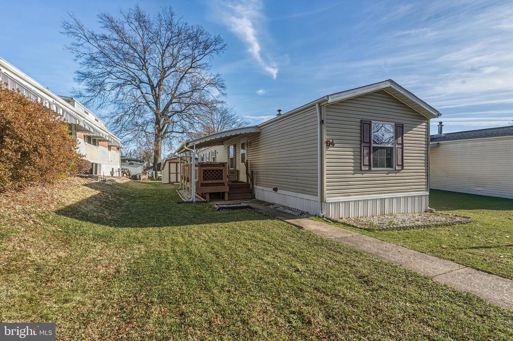 94 GINWOOD LANE, Baltimore, MD 21221