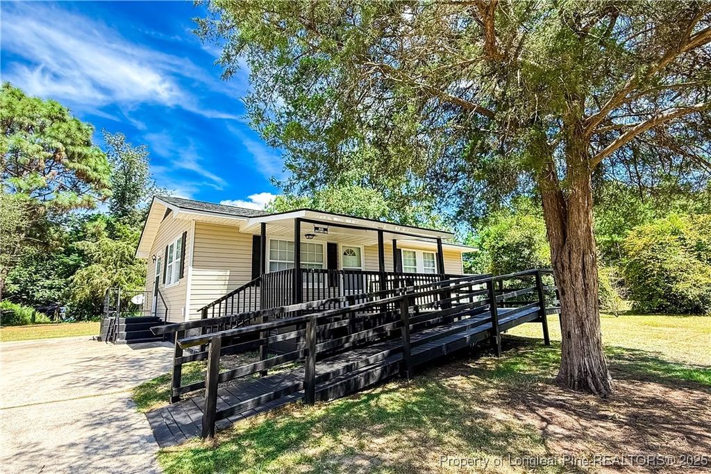 666 Jacobs Road, Maxton, NC 28364