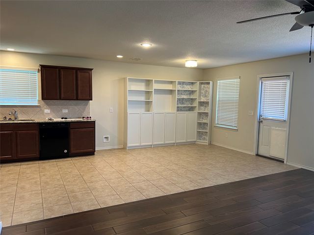 6024 Misty Breeze Drive, Fort Worth, TX 76179