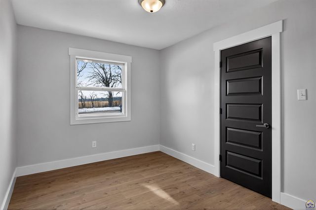 2538 SE 37th ST, Topeka, KS 66605