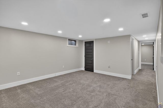 2538 SE 37th ST, Topeka, KS 66605