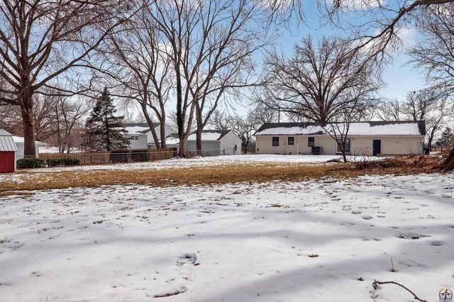 2538 SE 37th ST, Topeka, KS 66605