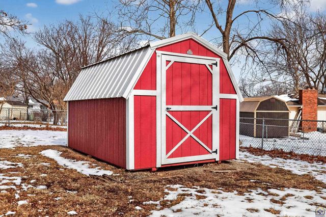 2538 SE 37th ST, Topeka, KS 66605