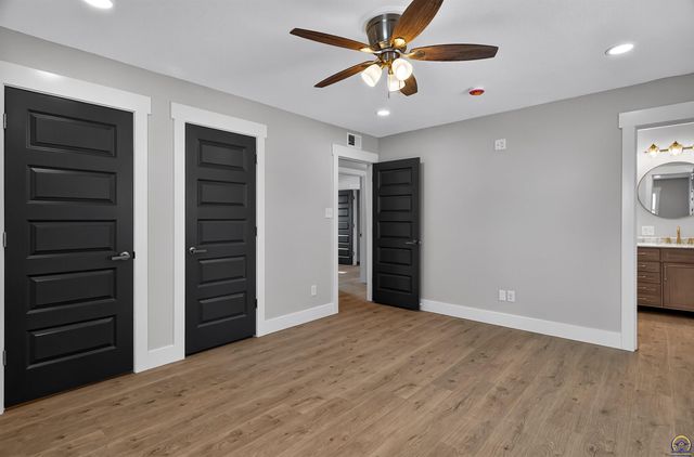 2538 SE 37th ST, Topeka, KS 66605