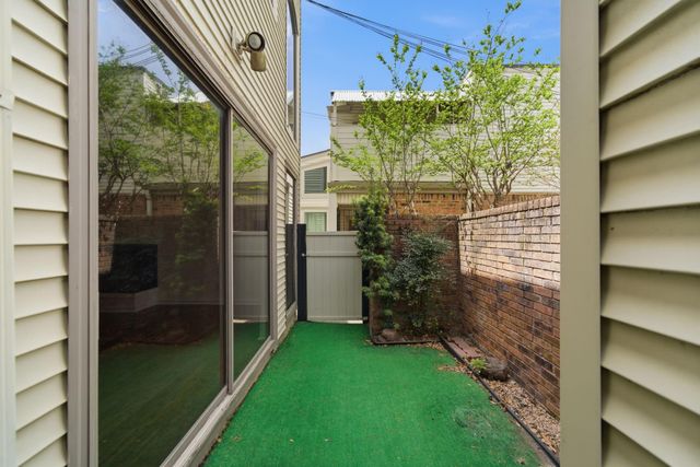 1107 Jackson Boulevard A, Houston, TX 77006