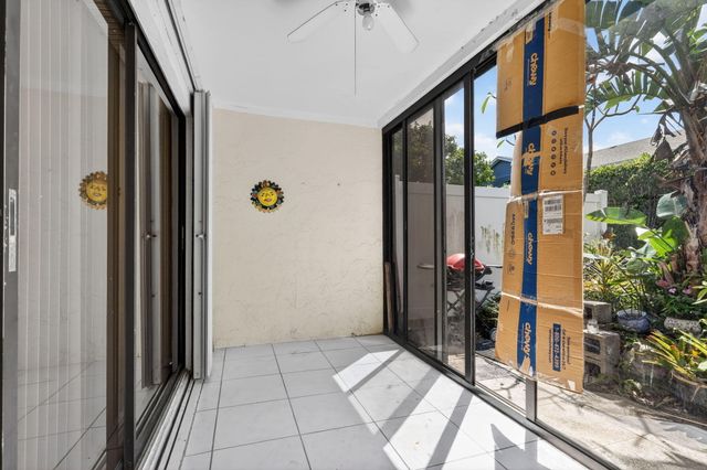 2641 W Gately Dr W W 906, West Palm Beach, FL 33415