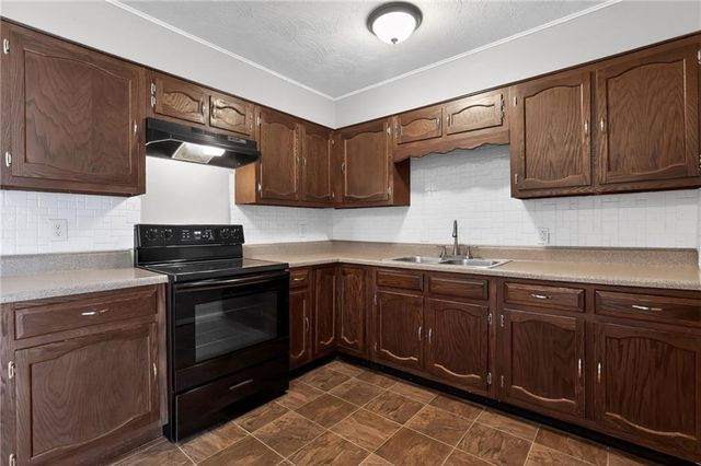 11104 BRISTOL Terrace, Kansas City, MO 64134