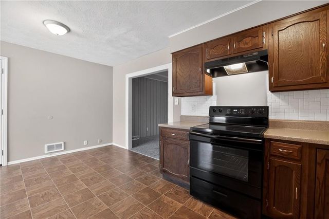 11104 BRISTOL Terrace, Kansas City, MO 64134
