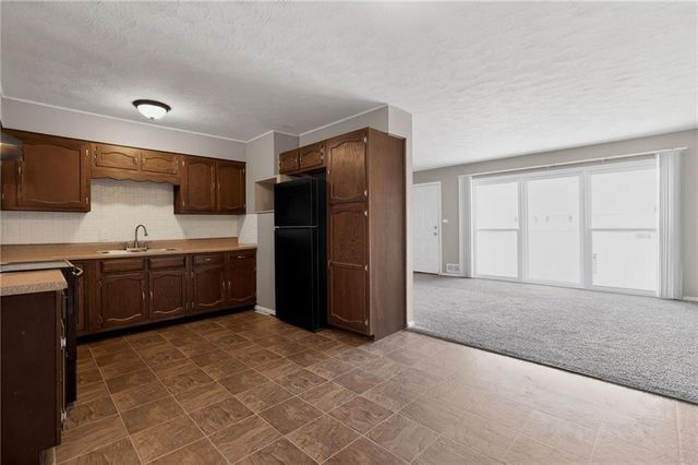 11104 BRISTOL Terrace, Kansas City, MO 64134