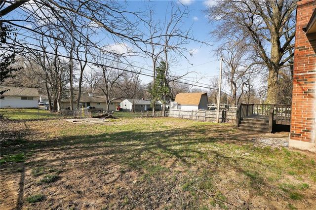 11104 BRISTOL Terrace, Kansas City, MO 64134