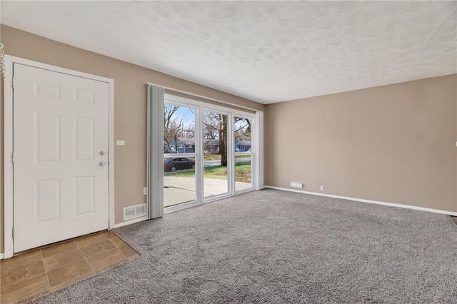 11104 BRISTOL Terrace, Kansas City, MO 64134