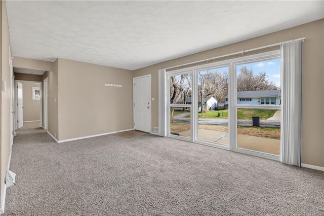 11104 BRISTOL Terrace, Kansas City, MO 64134