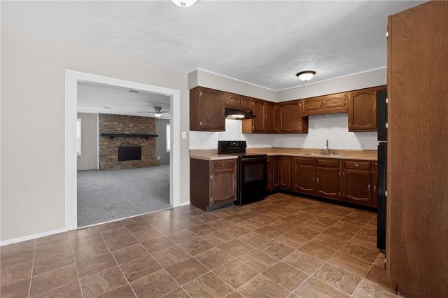 11104 BRISTOL Terrace, Kansas City, MO 64134