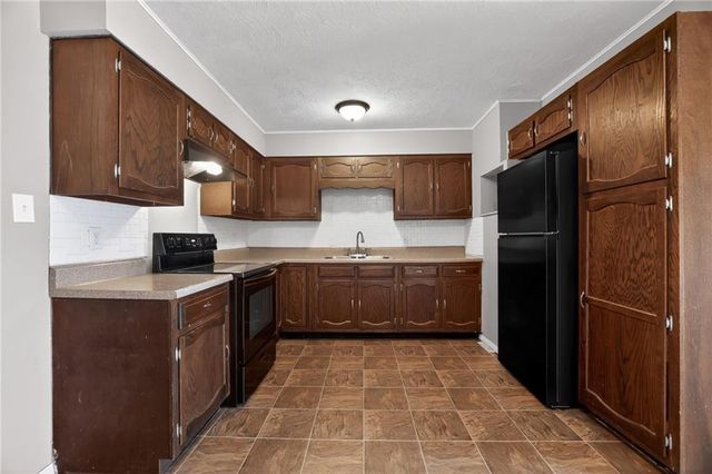 11104 BRISTOL Terrace, Kansas City, MO 64134