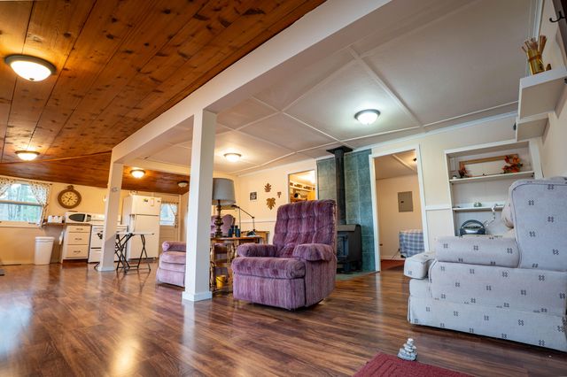 9572 S Oxeye Avenue, Baldwin, MI 49304