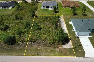 2602 26th ST W, Lehigh Acres, FL 33971