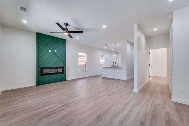 3324 Navaro Street, Dallas, TX 75212