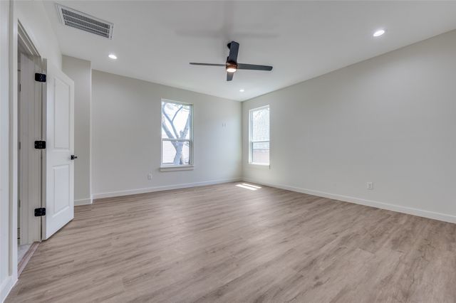 3324 Navaro Street, Dallas, TX 75212