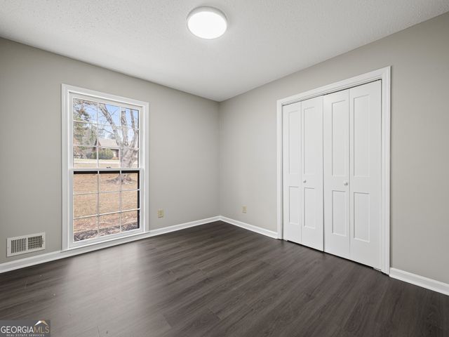 5019 Merlin Drive, Oakwood, GA 30566