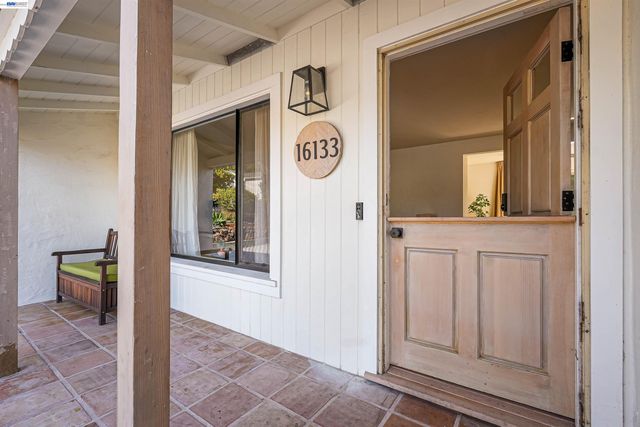 16133 Berkshire Dr, Castro Valley, CA 94578
