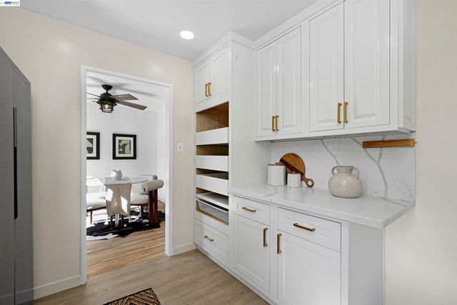 16133 Berkshire Dr, Castro Valley, CA 94578