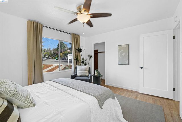 16133 Berkshire Dr, Castro Valley, CA 94578