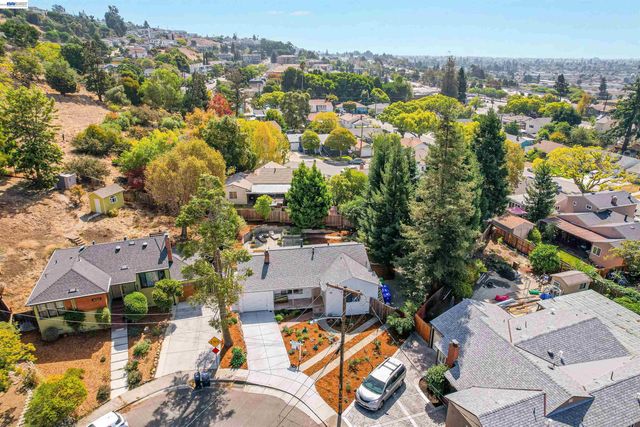 16133 Berkshire Dr, Castro Valley, CA 94578
