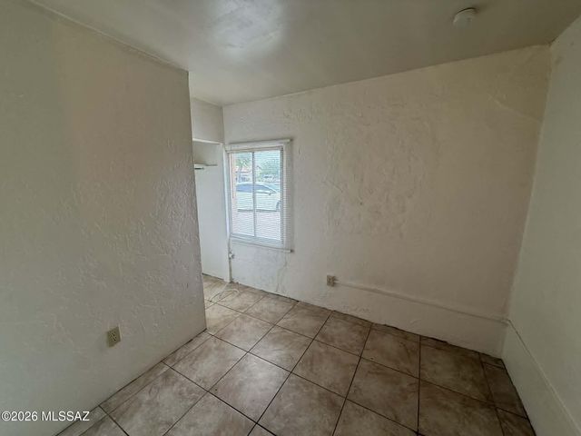 204 E Palmdale Street, Tucson, AZ 85714