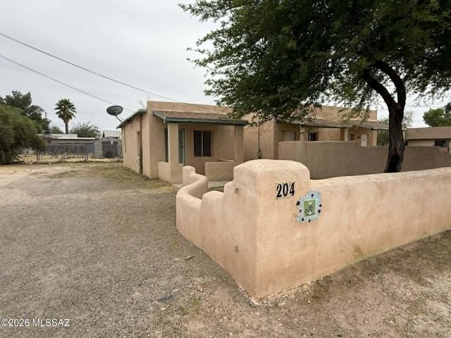 204 E Palmdale Street, Tucson, AZ 85714