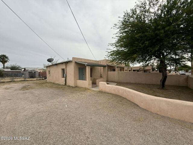 204 E Palmdale Street, Tucson, AZ 85714