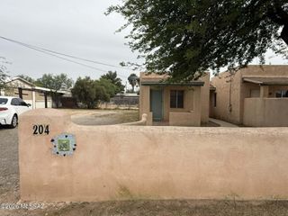 204 E Palmdale Street, Tucson, AZ 85714