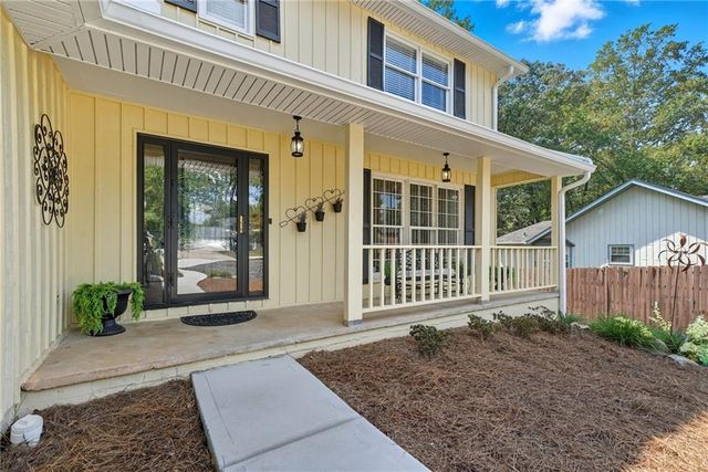 5241 Brasswood Drive, Stone Mountain, GA 30088