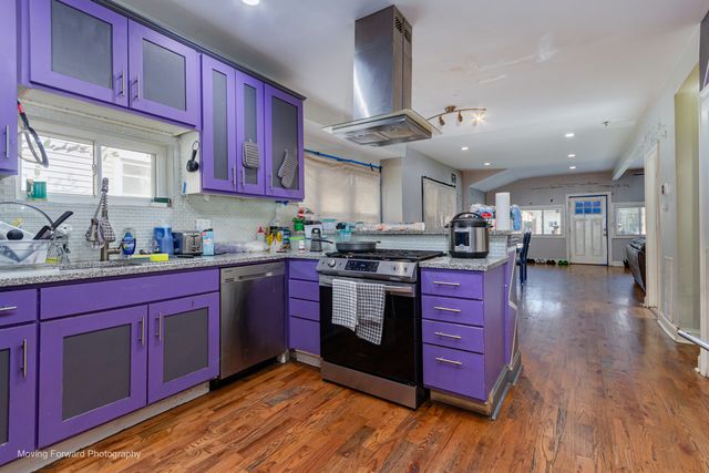 5505 W Thomas Street, Chicago, IL 60651
