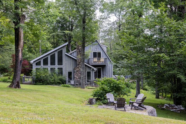 280 Elk Point Road, Livingston Manor, NY 12758