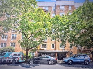 6815 Selfridge Street 6D, Forest Hills, NY 11375