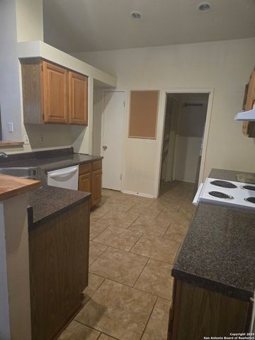 10034 Palomino Cyn, Converse, TX 78109