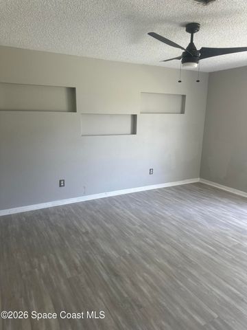 283 Umber Street NW, Palm Bay, FL 32907