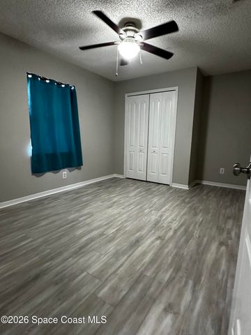 283 Umber Street NW, Palm Bay, FL 32907